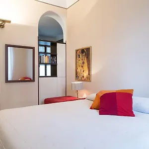 https://plinius.italymilanhotels.net