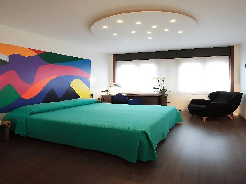 Hotel Mediolanum 4*, Milano